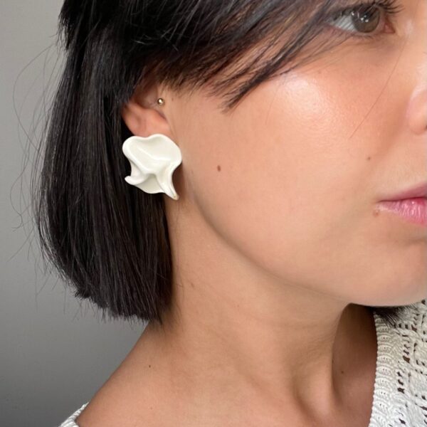 Milky Lilu Earrings