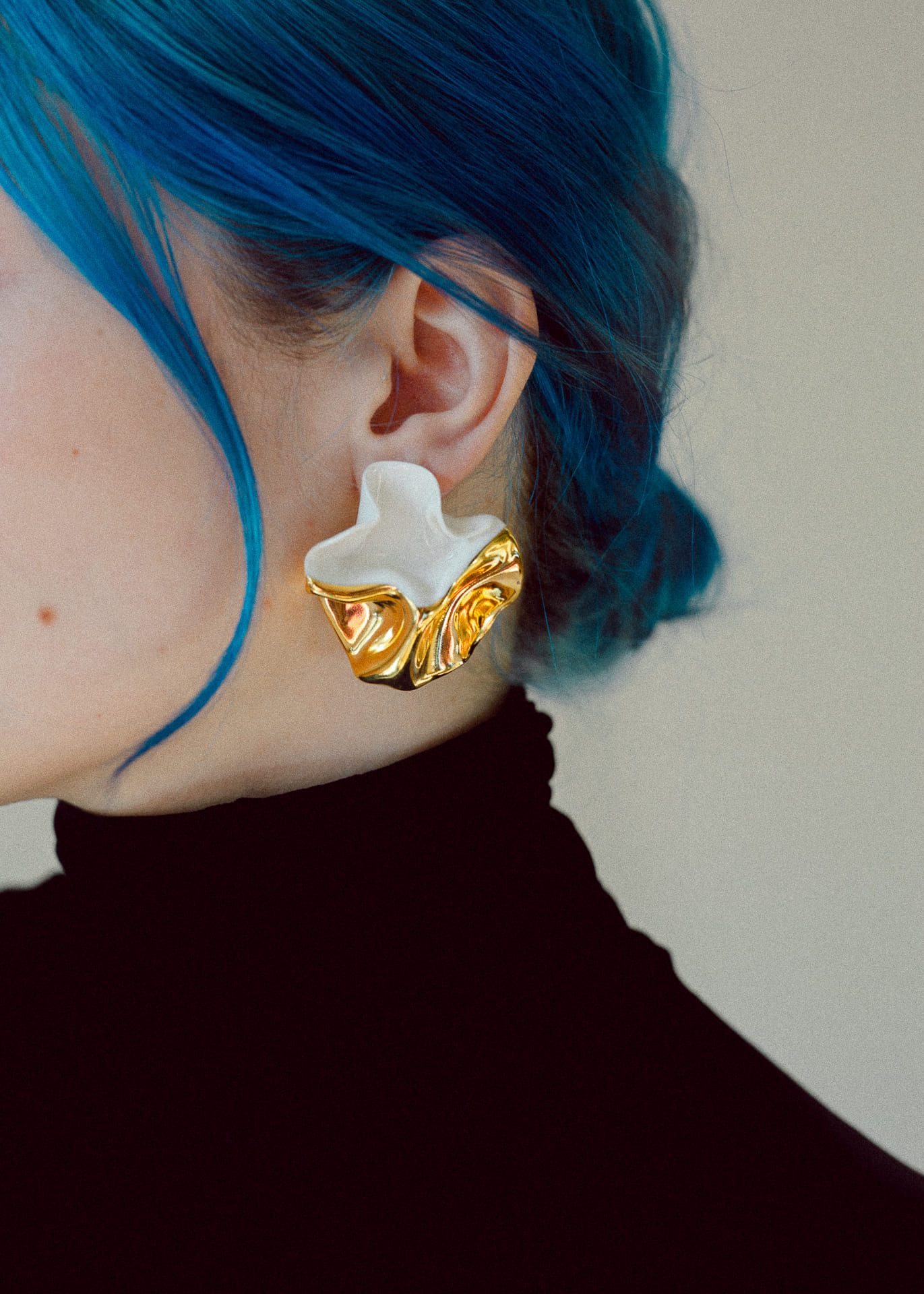 Medium Beatrice Earrings - Image 2